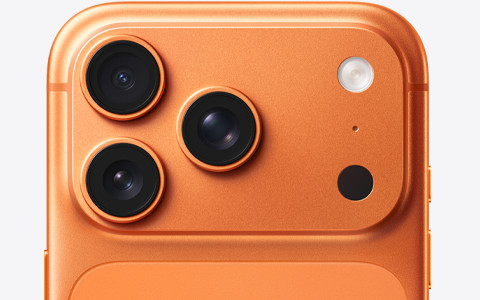 iPhone 17 Pro - Cosmic Orange